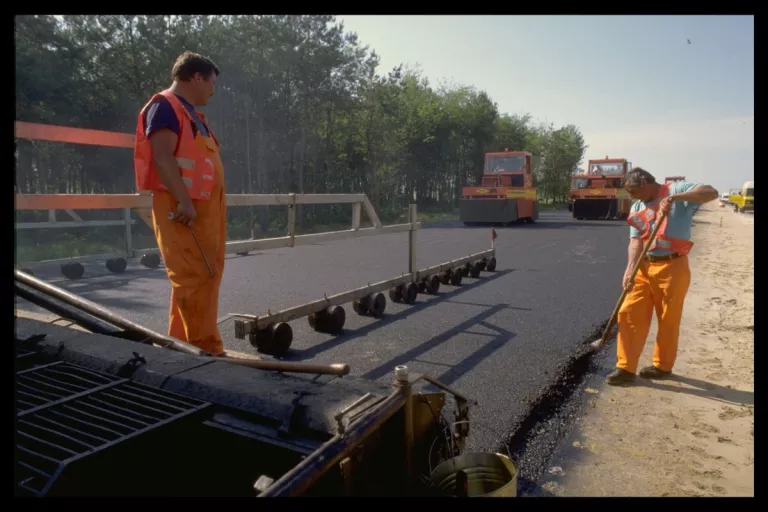 Illustration of Budapest - Szeged, Hungary (1996) - Construction and concession of the M5 freeway