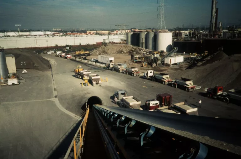 Illustration of Los Angeles, California, United States (2001) - Port of Los Angeles, Pier 400